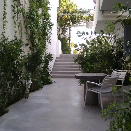 Milos Bay Apartment Adamantas (Milos)