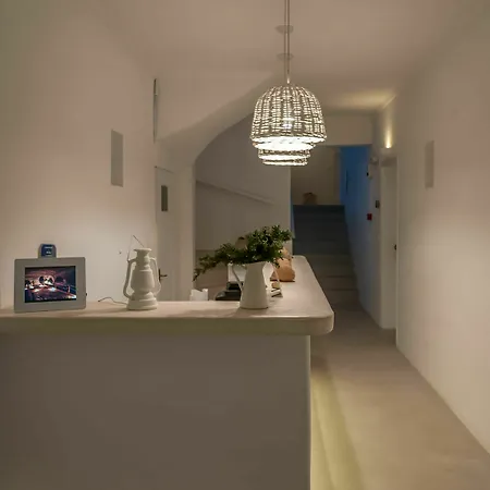 Milos Bay Apartment Adamantas (Milos)