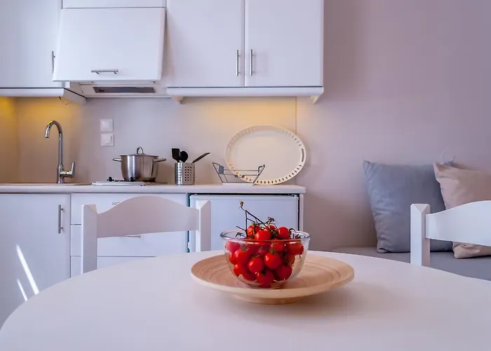 Milos Bay * Adamantas (Milos)