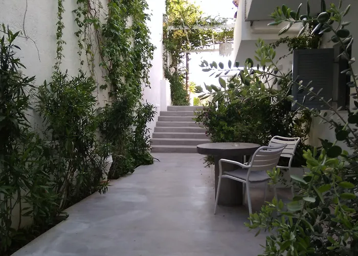 Milos Bay Apartment Adamantas (Milos)