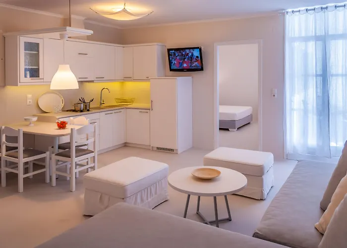 米洛斯湾套房酒店 阿达玛斯