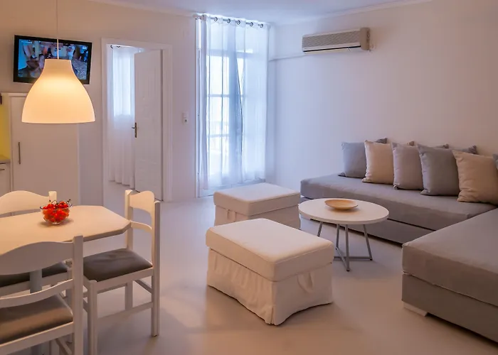 米洛斯湾套房酒店